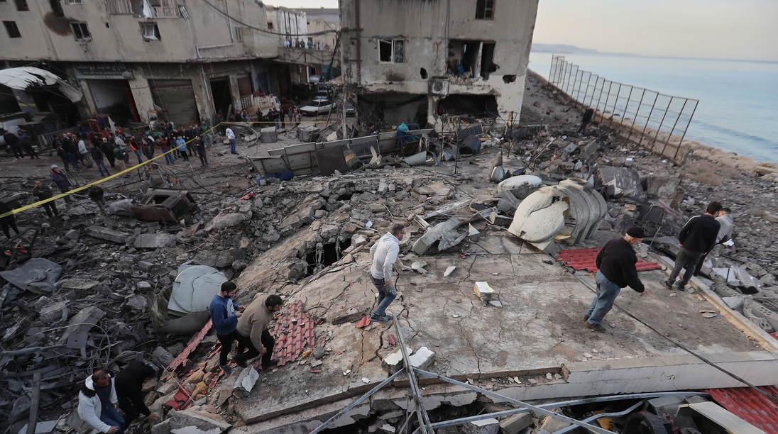 Sidón, Líbano, tras un ataque aéreo israelí, 6 de enero de 2026 Mohammed Zaatari / AP