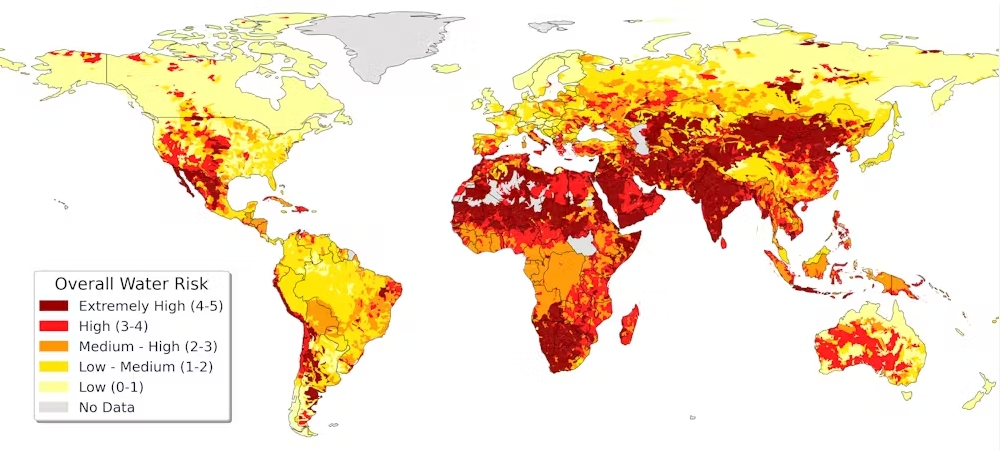 Los cálculos generales de riesgo hídrico reflejan el valor agregado de la cantidad de agua, la calidad del agua y los riesgos normativos y de reputación para el suministro de agua. Los valores más altos indican mayores riesgos relacionados con el agua. Instituto de la Universidad de las Naciones Unidas para el Agua, el Medio Ambiente y la Salud, basado en Aqueduct 4.0 , CC BY